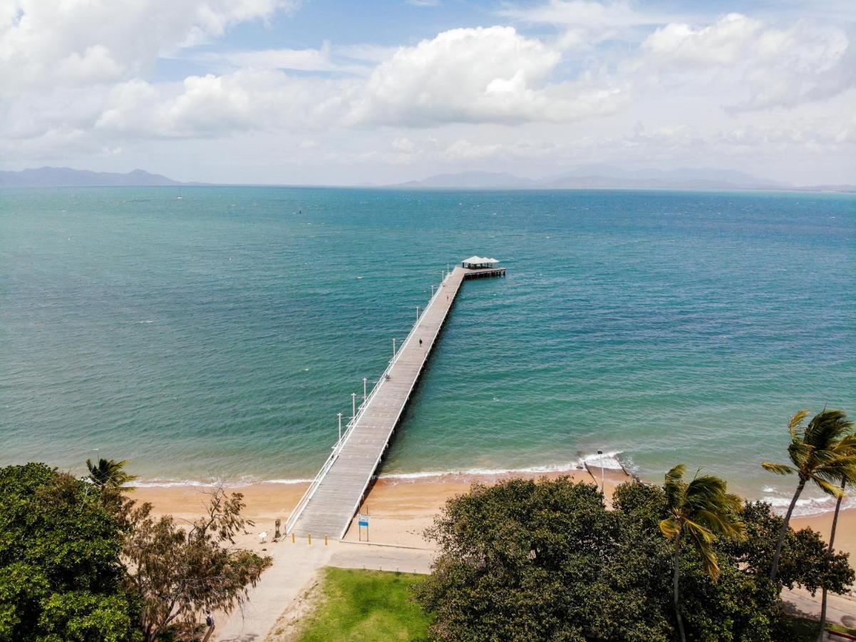 Tropical Palms Resort & 4Wd Hire Picnic Bay Exteriör bild