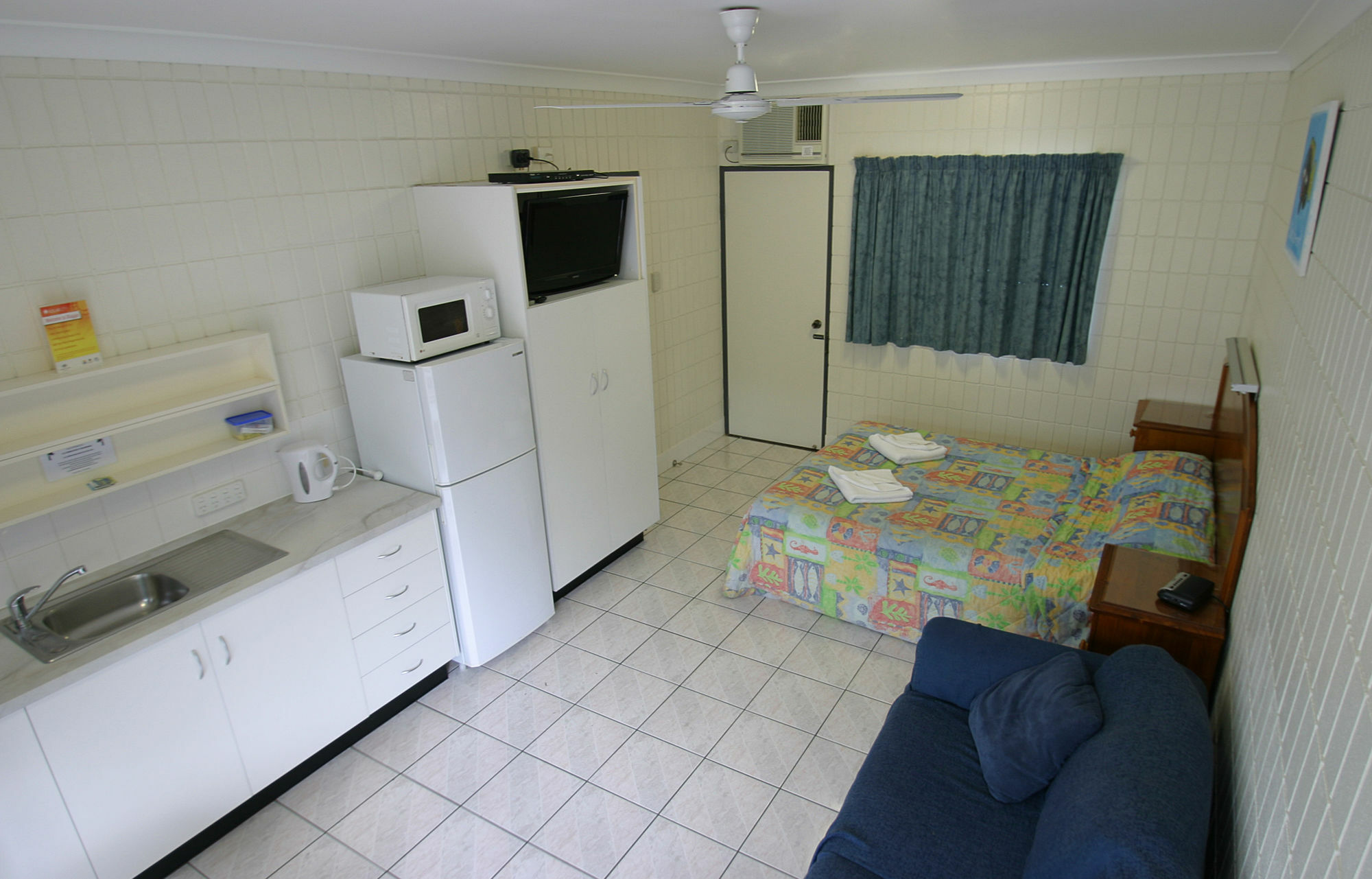 Tropical Palms Resort & 4Wd Hire Picnic Bay Exteriör bild