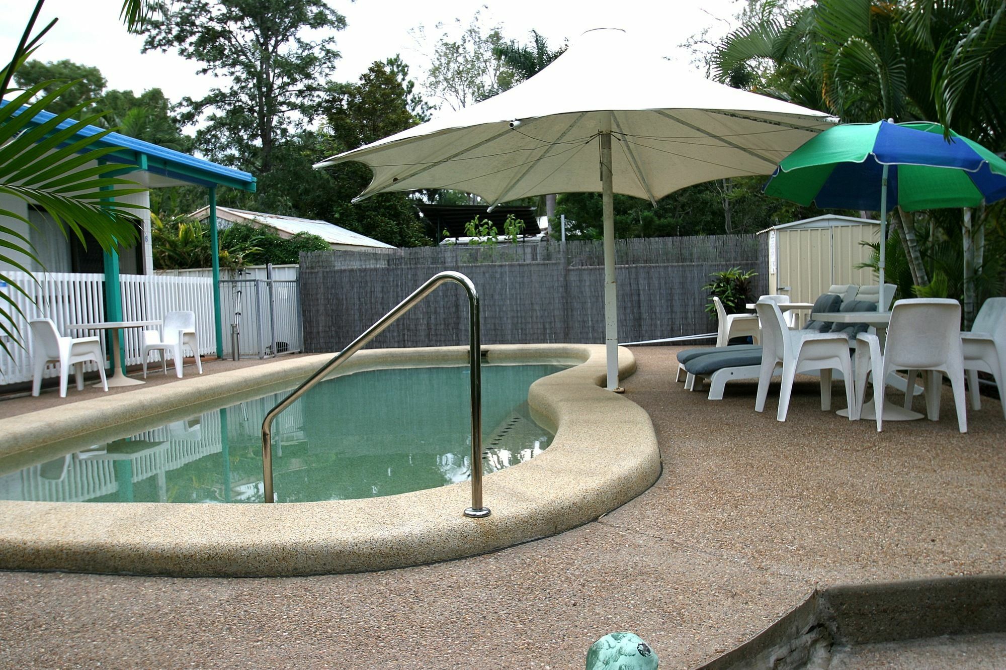 Tropical Palms Resort & 4Wd Hire Picnic Bay Exteriör bild